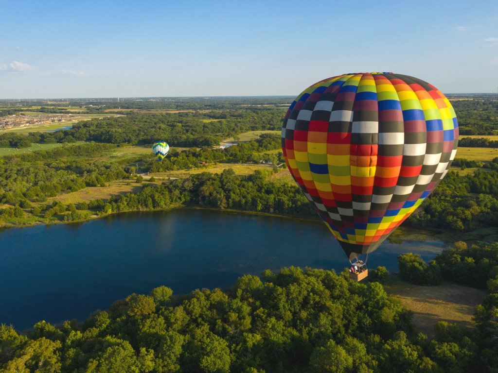 colorful hot air balloon over longview, one of the best things to do in east texas