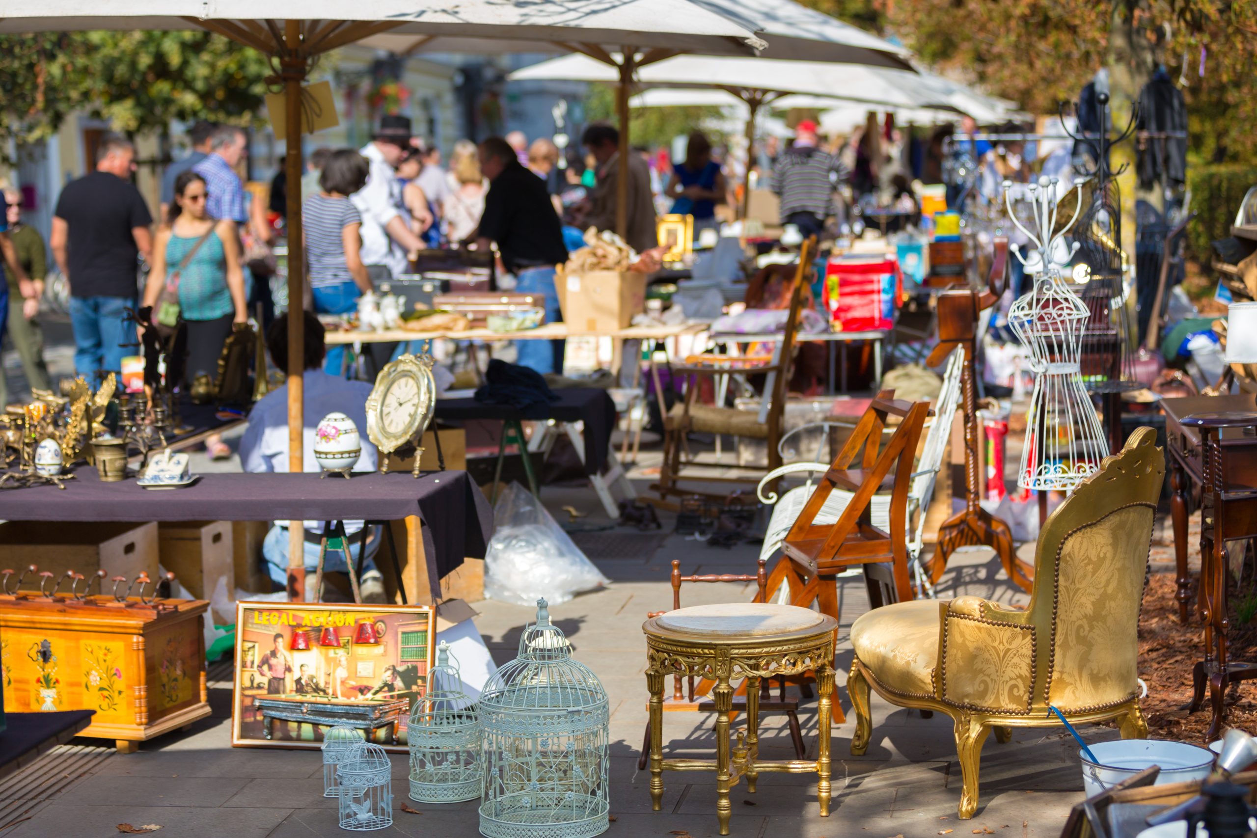 busy outdoor market selling furniture and other goods--texas trade days are perfect for finding hidden treasures!